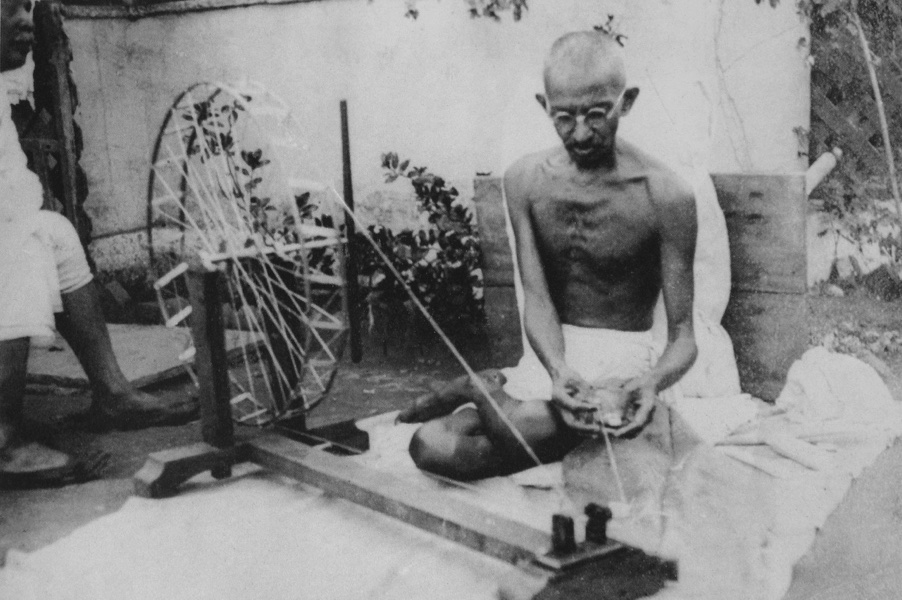 3About-Mahatma-Gandhi1-4