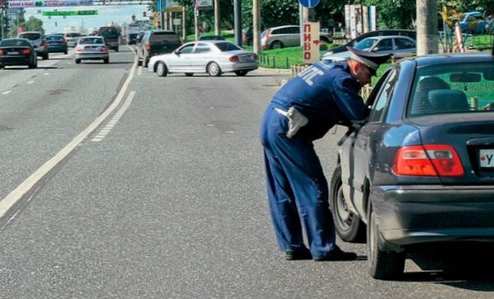 kak-provoditsya-dosmotr-avtomobilya-696x524