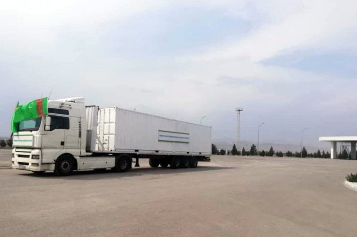 541116-INNERRESIZED600-700-2020_03_19_iran_humanitarian_aid_01