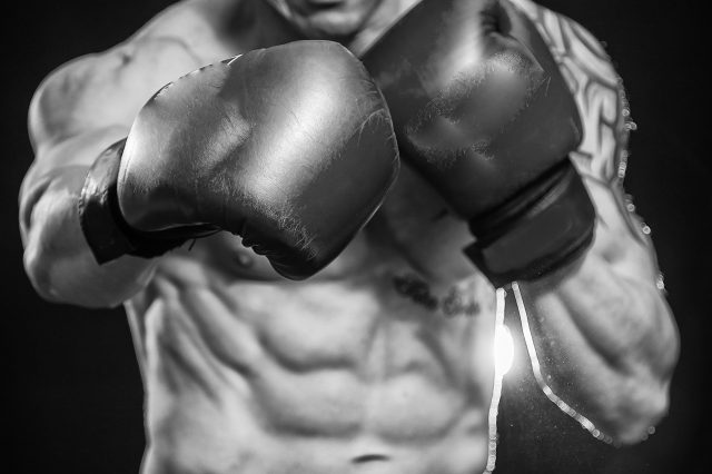 Boxing_Men_Belly_470033-640x426