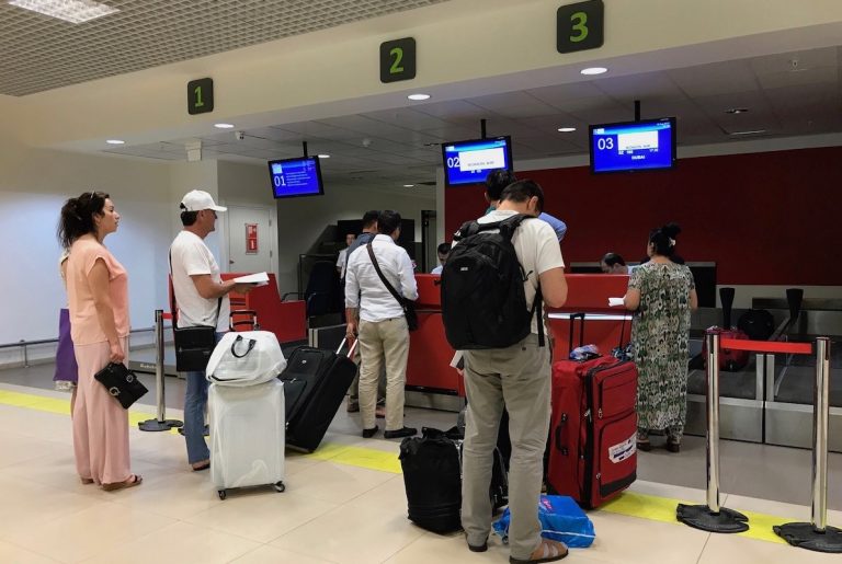 tadzhikskij-ajeroport-768x515