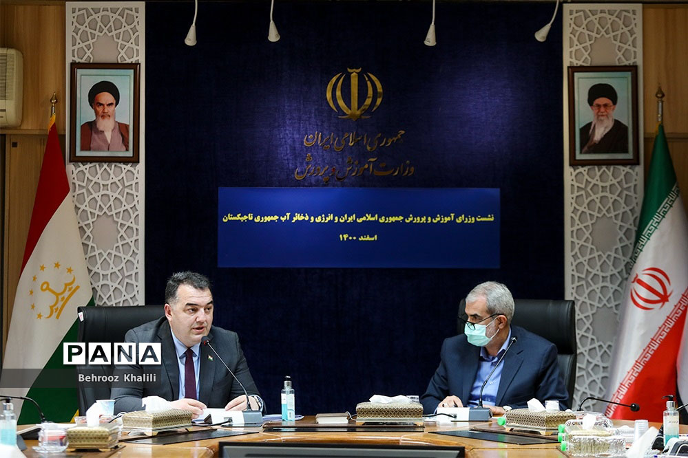 637818211337097943_b