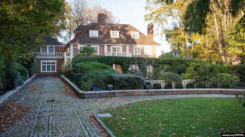 efb2483f-9971-402c-821e-d257821f3482_cx0_cy8_cw99_w1023_r1_s