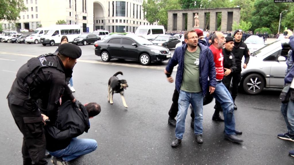 08c20000-0a00-0242-b9ee-08da2bff7b89_w1597_n_r1_st_s