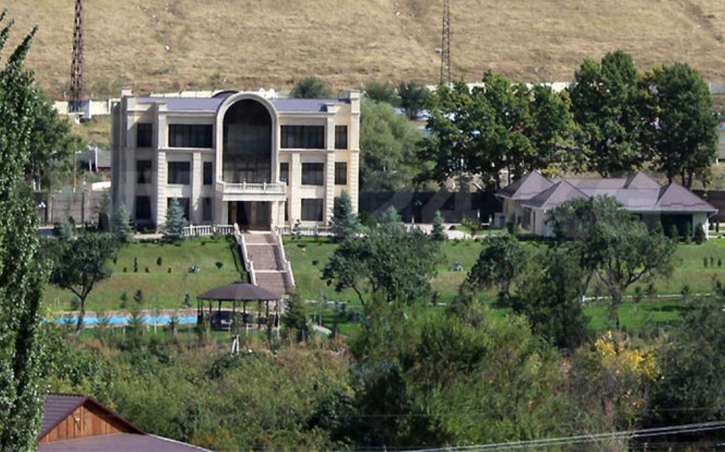 123731_w_h500_1561030860_r