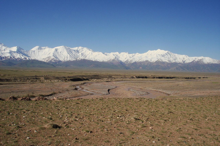 1280px-alai-valley-1-3