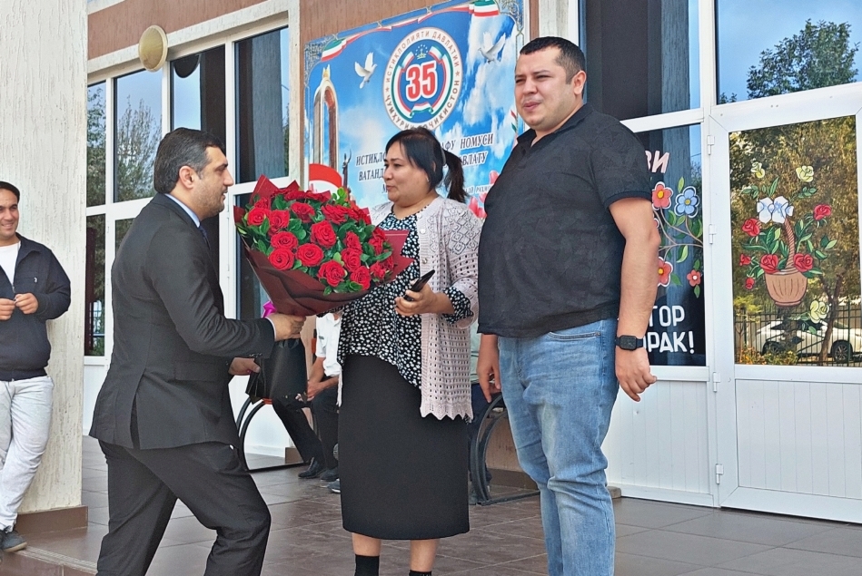 Picsart_22-10-03_17-32-58-096