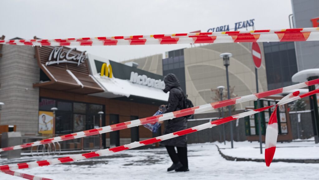 pochemu-v-kazaxstane-zakrylis-restorany-mcdonalds-1024x577