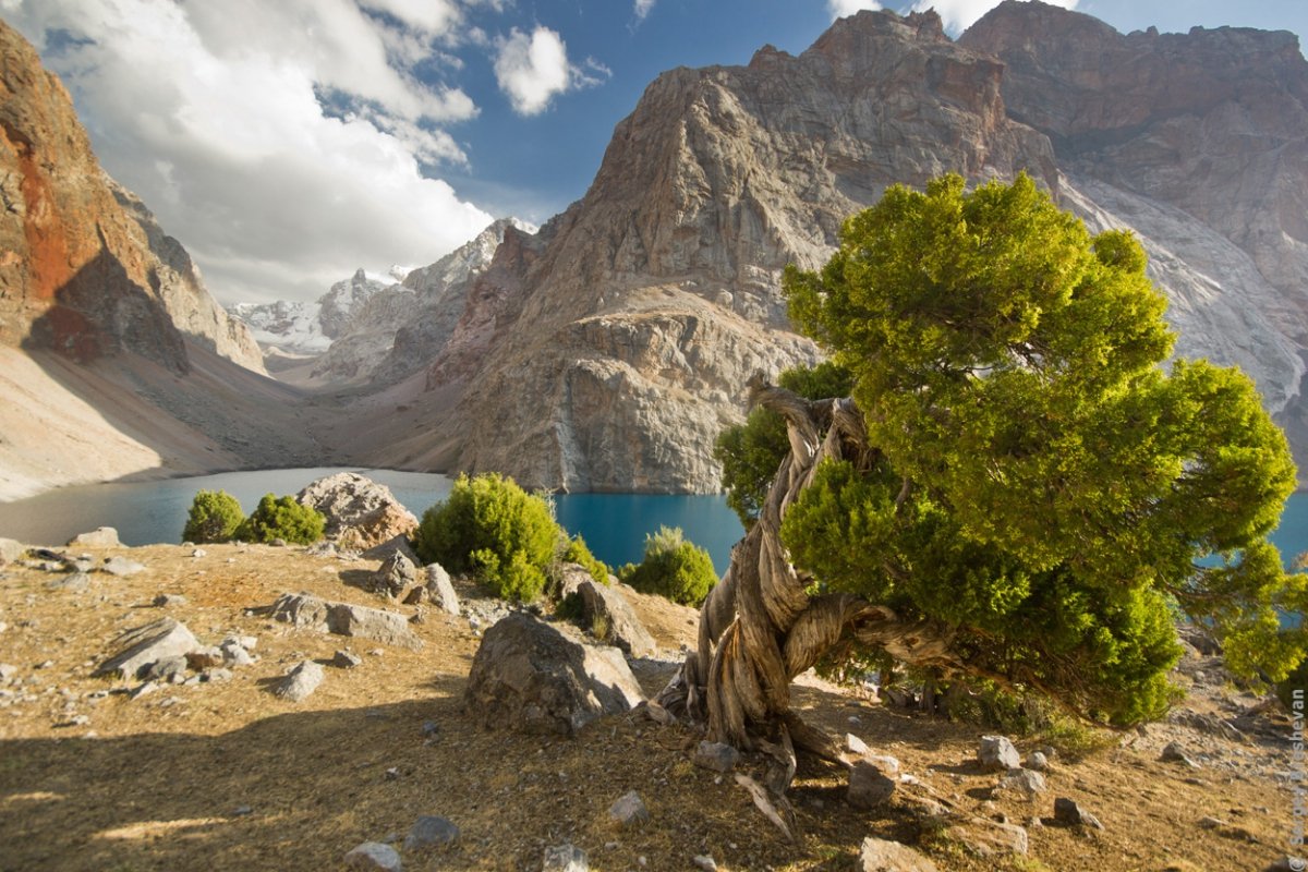 1643259843_25-pibig-info-p-gori-tadzhikistana-priroda-krasivo-foto-27