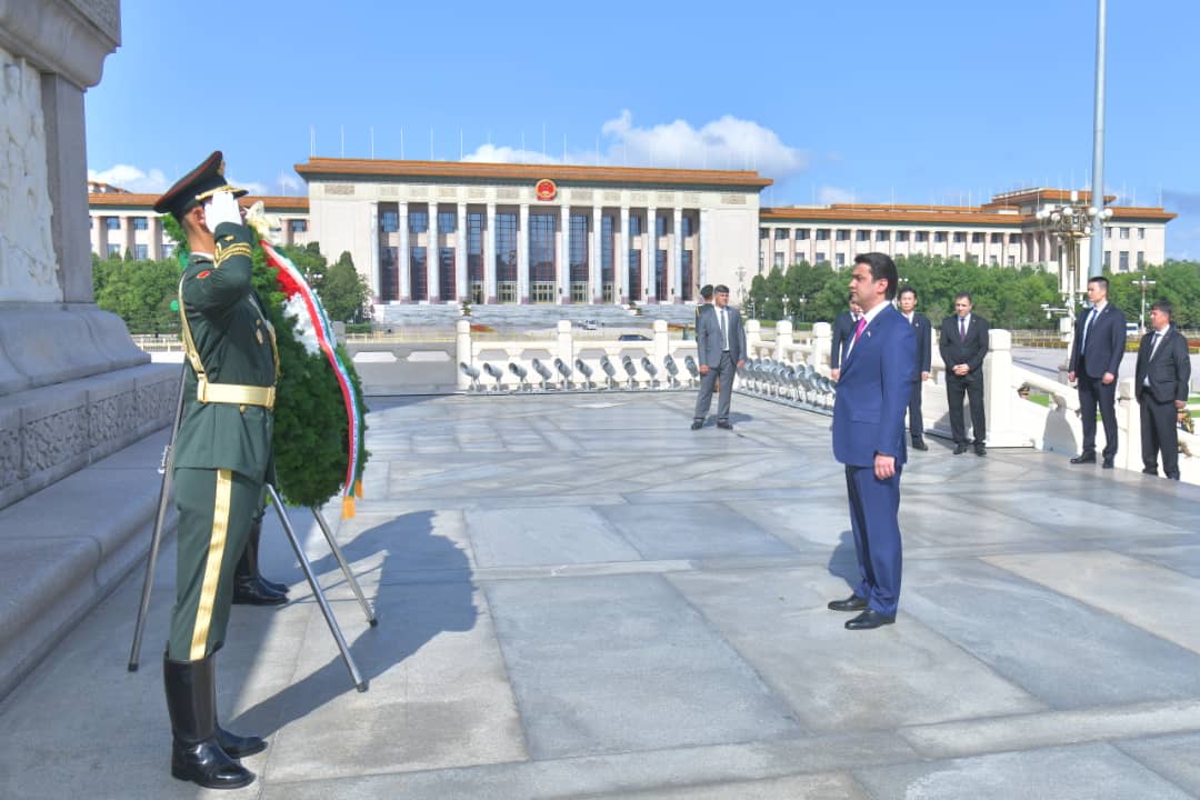 76128191-49FF-42BF-8E2A-4EBB471C8993