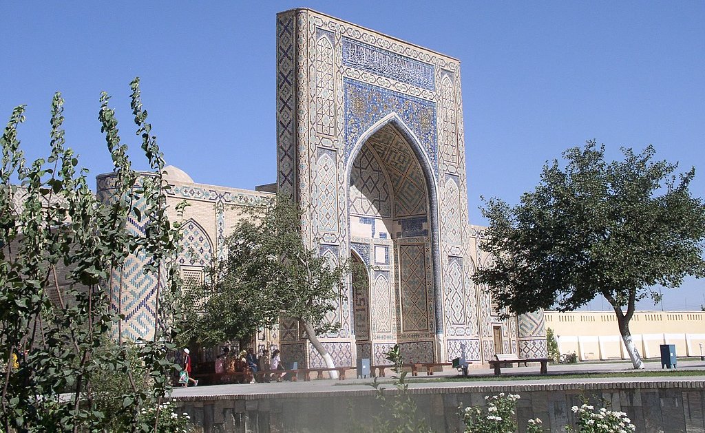 Ulugh-Beg_madrasah_in_Gijduvan