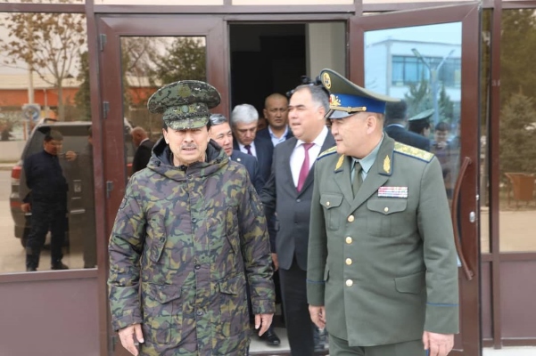 Sajmumina-YAtimov-i-Kamchybek-Tashiev-1