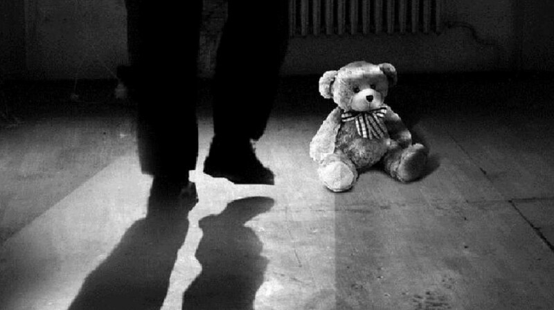 arbatmedia-v-kyrgyzstane-uzakonili-poziznennoe-zaklyucenie-pedofilov-dostigsix-16-let-1484-800x448