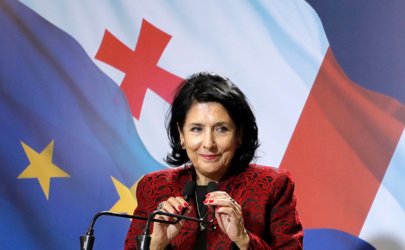 1727853074_755435258489789