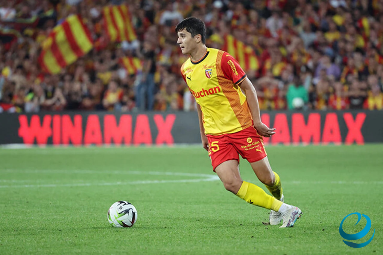 Abdukodir-Khusanov-futbol-HcEJ3tfs