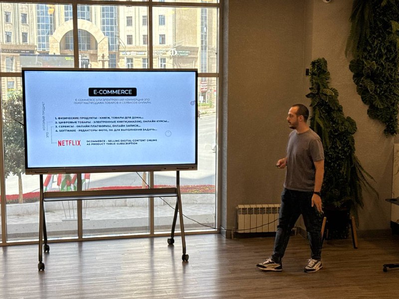 f454b66d-03cc-425c-94b9-a6114292f8a2