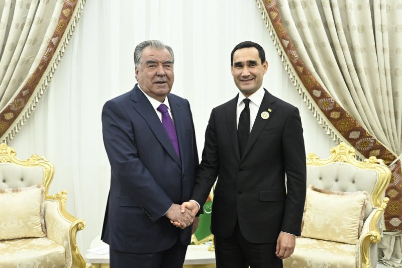 Emomali-Rahmon-va-Serdar-Berdimuhamedov