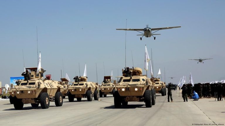 Амрико мехоҳад, пойгоҳи Багром дар Афғонистонро баргардонад. “Толибон” онро “хобу хаёл”-и Трамп номиданд