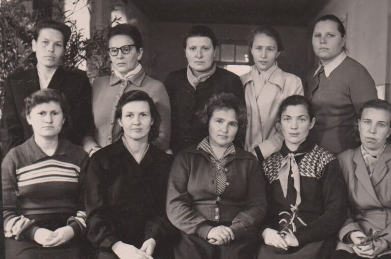 Учителя советского Душанбе. Может, вы узнаете на наших фото и своего любимого педагога