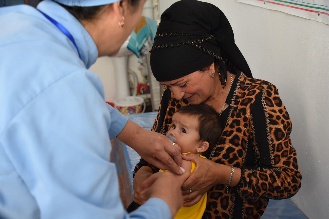 nurse-vaccine-tajikistan