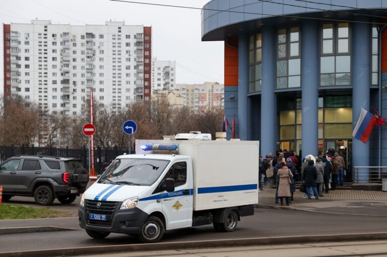 Напавшего на школу в Одинцово подростка арестовали на два месяца