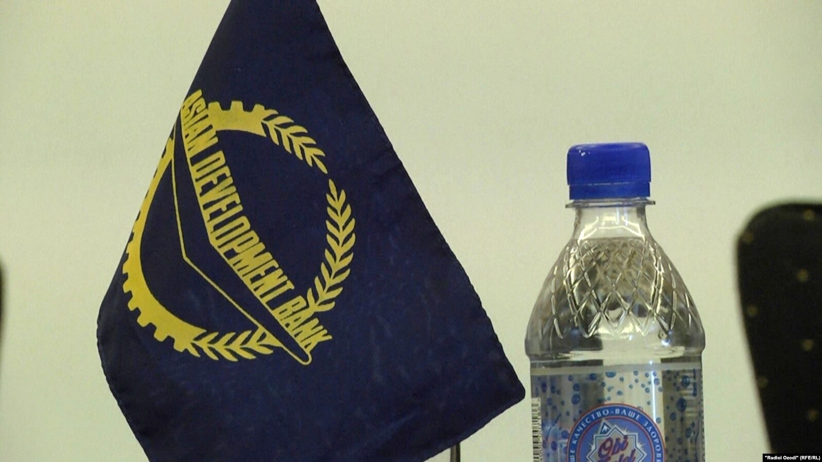 acf22d50-5e22-4949-b0f3-e78d03da9fca_cx5_cy0_cw93_w1597_n_r1_s_s