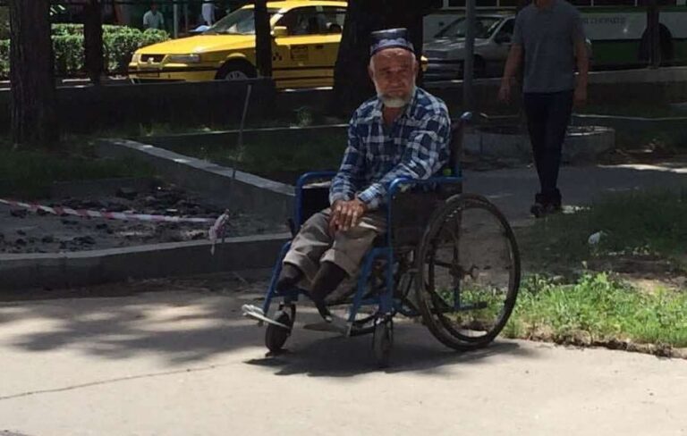 В Таджикистане более 170 тысяч человек с инвалидностью: Как по-новому государство планирует их поддерживать