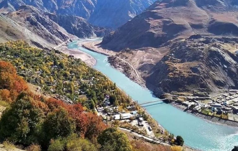 Тоҷикистон аз “Толибон” хост, ҳамлагаронро дастгир кунанд. КДАМ кушта шудани ду роҳсози чиниро дар Дарвоз шарҳ дод