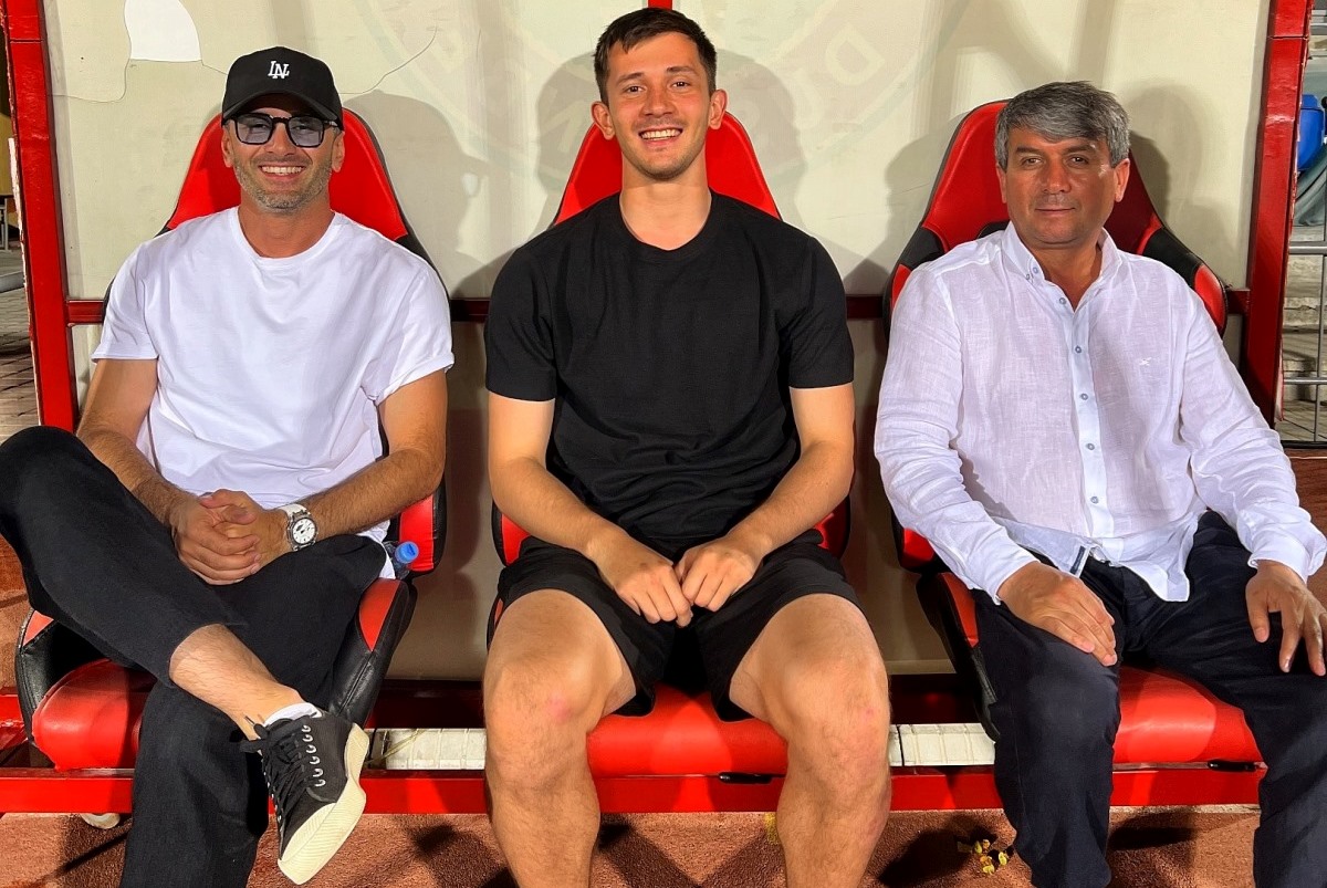 Главная Кашкаров - слева