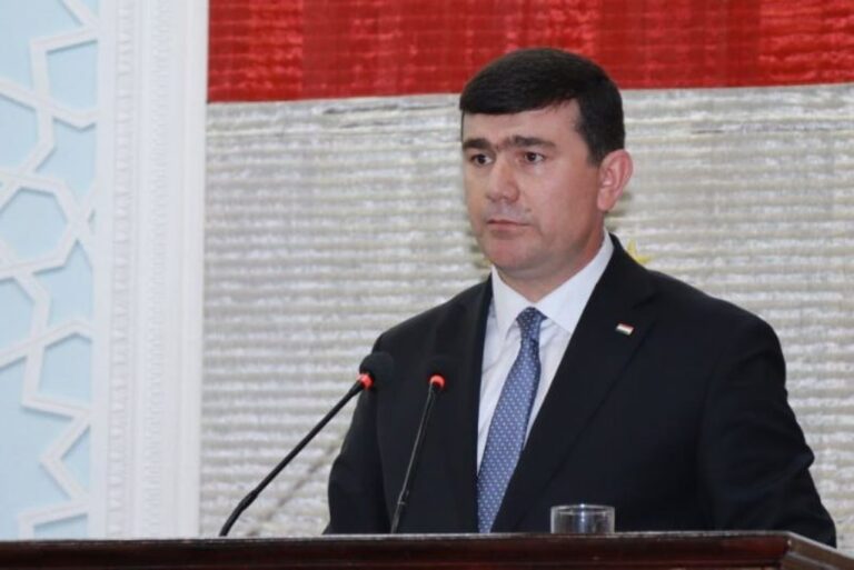 Раиси Кумитаи рушди маҳал нав шуд. Камолиддин  Муминзод кист, дар мансаби пешинааш чӣ кард ва акнун чӣ нақшаҳо дорад?