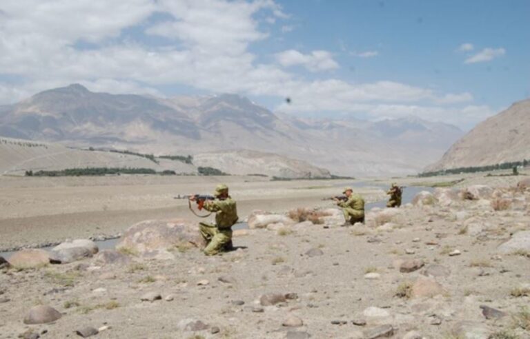 “Тафтиш мекунем”. Вокуниши Толибон ба даргирӣ дар марзи Афғонистон бо Тоҷикистон