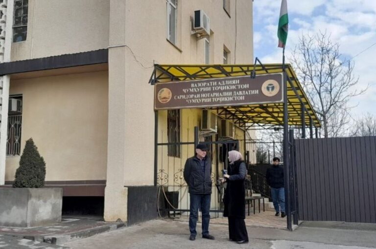 Где заверить документы в Душанбе? Обзор нотариальных контор столицы