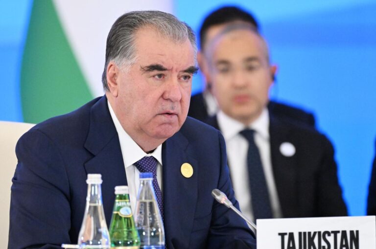 Эмомали Рахмон поздравил Моджтабу Хаменеи с избранием на пост верховного лидера Ирана