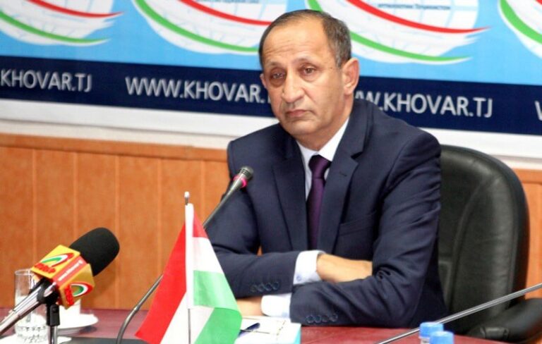 Холмурод Раҳмон, раисе, ки Эмомалӣ Раҳмон аз кораш таъриф карда буд, даргузашт