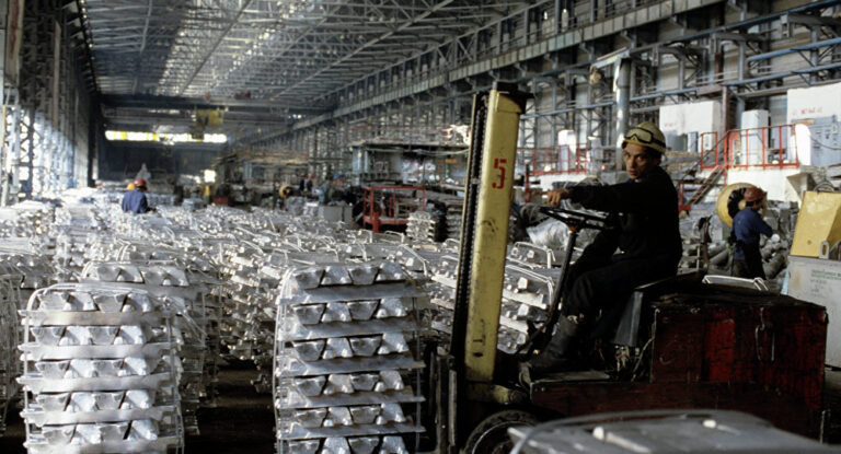 Арзиши рекордии алюминий. Чӣ гуна Тоҷикистон метавонад аз гаронии нарх истифода барад?