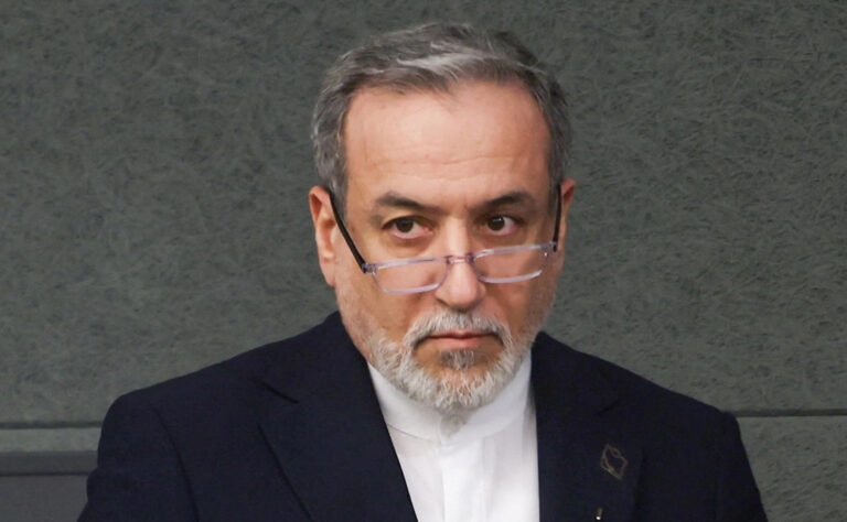 Президент США отверг мирные предложения Ирана и заявил о продолжении блокады