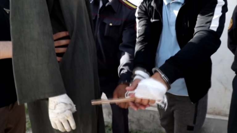 “Бо корд 7 зарба задааст”. Боздошти як ҷавони 33-сола дар Бохтар бо гумони куштори писархолааш