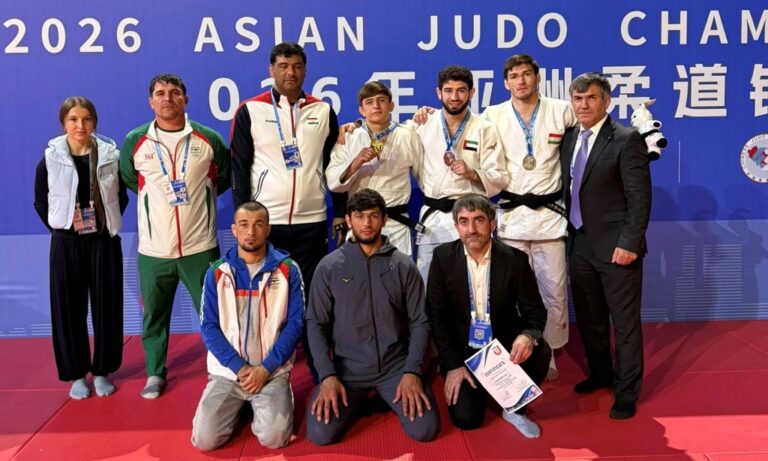 Сборная Таджикистана завершила ЧА по дзюдо на втором месте в общем зачете