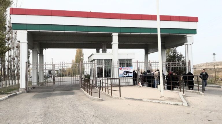 Сафар ба Ӯзбекистон бо шиносномаи дохилӣ имконпазир мешавад