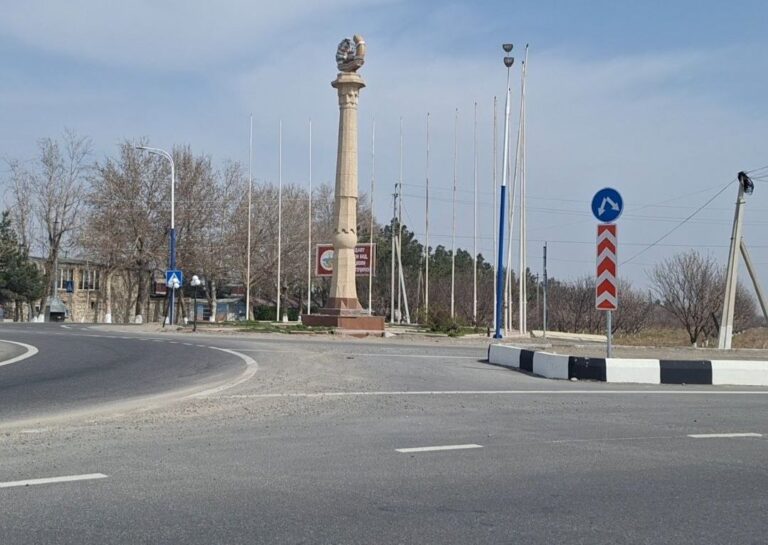 Дар Суғд раиси як хоҷагӣ ду ҳамдеҳаашро бо милтиқ парондааст