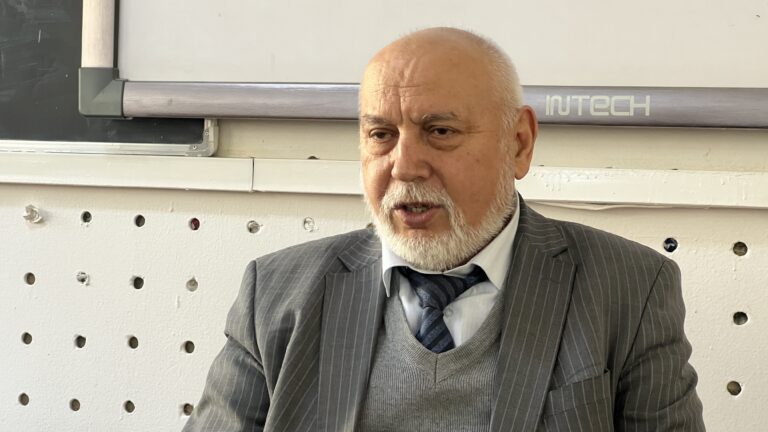 Ҷовид Муқим: “Азия-Плюс” ҳирфаӣ, бидуни таҳқир ва аз дарди ҷомеа мегӯяд”