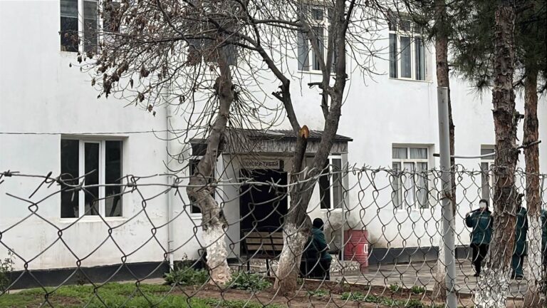 Шикоят аз шиканҷа, фавт дар зиндон ва савдои одамон. Намояндагони мақомоти Тоҷикистон дар нишасти Женева чӣ гуфтанд?