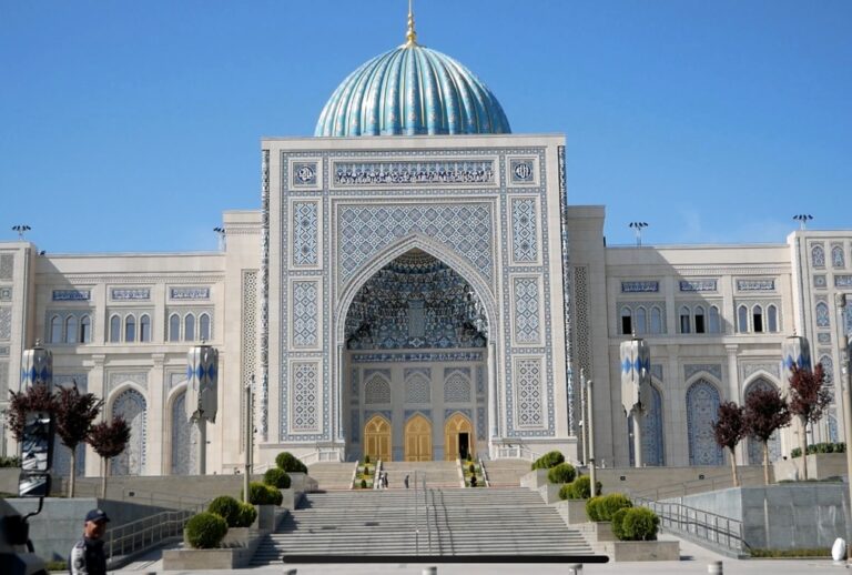 Аз “Қуръони Усмон” то 7000 дастнавис. Дар Маркази тамаддуни исломӣ дар шаҳри Тошканд чиро метавон дид?