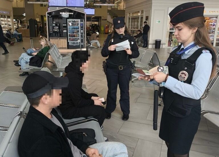 Дар Русия мехоҳанд “баҳонаҳо” барои ихроҷи муҳоҷиронро ду баробар зиёд кунанд