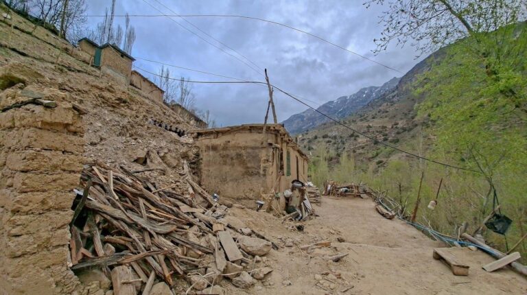 В Пенджикенте при обрушении дома погиб подросток