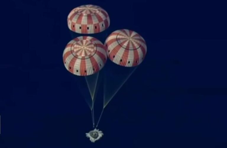 Миссия на Луну «Артемида-2» завершилась: капсула «Ориона» успешно приводнилась в Тихом океане