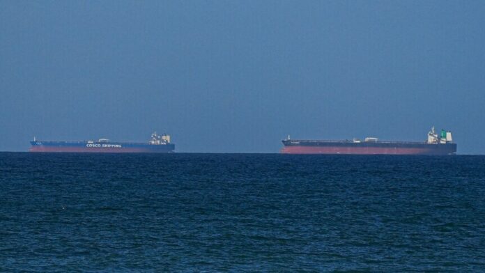 ормуз Судоходство в Ормузском проливе остается ограниченным