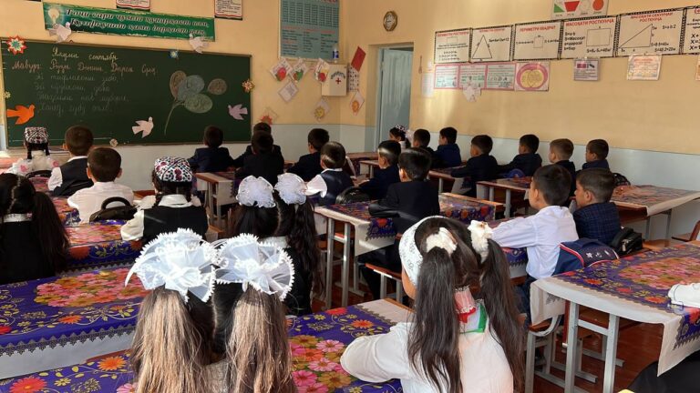 Пулиси Душанбе алайҳи 43 падару модар барои монеъ шудан ба таҳсили фарзандонашон парвандаи ҷиноятӣ боз кардааст