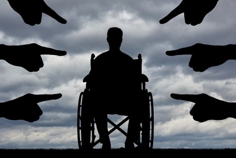 Монеи издивоҷ бо дӯстдухтар шуданд. Нигаронии Омбудсмен аз табъиз дар ҷомеа