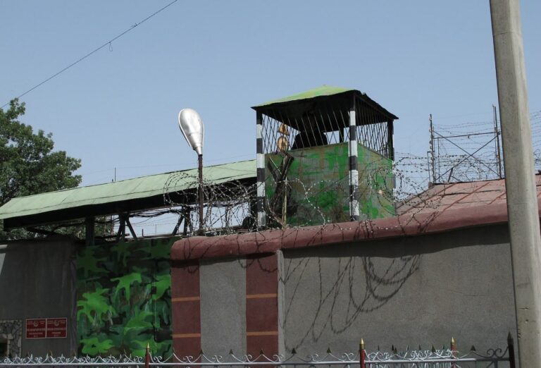 Пытки, смерть в тюрьмах и торговля людьми. Что сказали представители властей Таджикистана на заседании в Женеве?